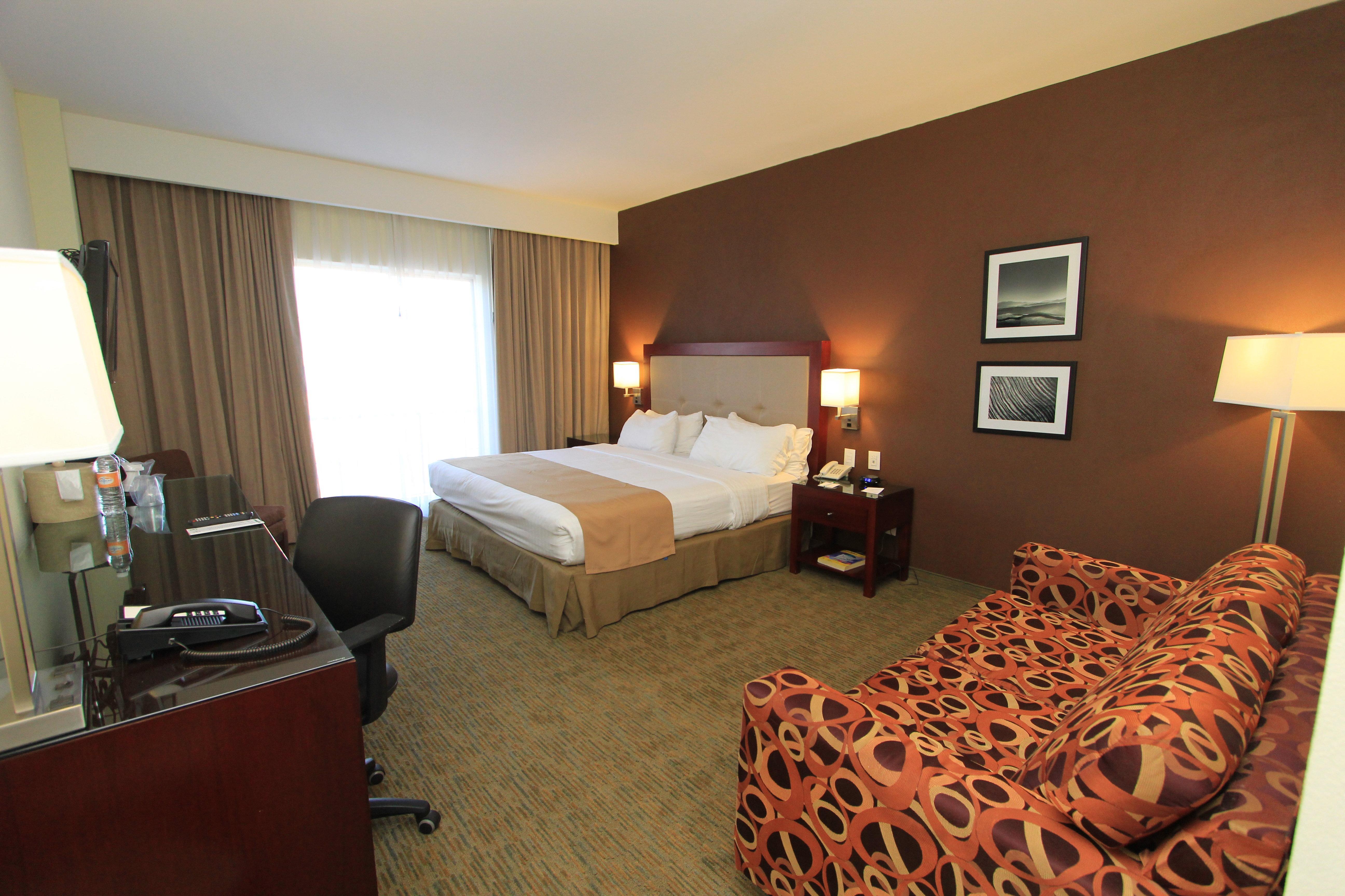 Holiday Inn Leon By Ihg Bagian luar foto