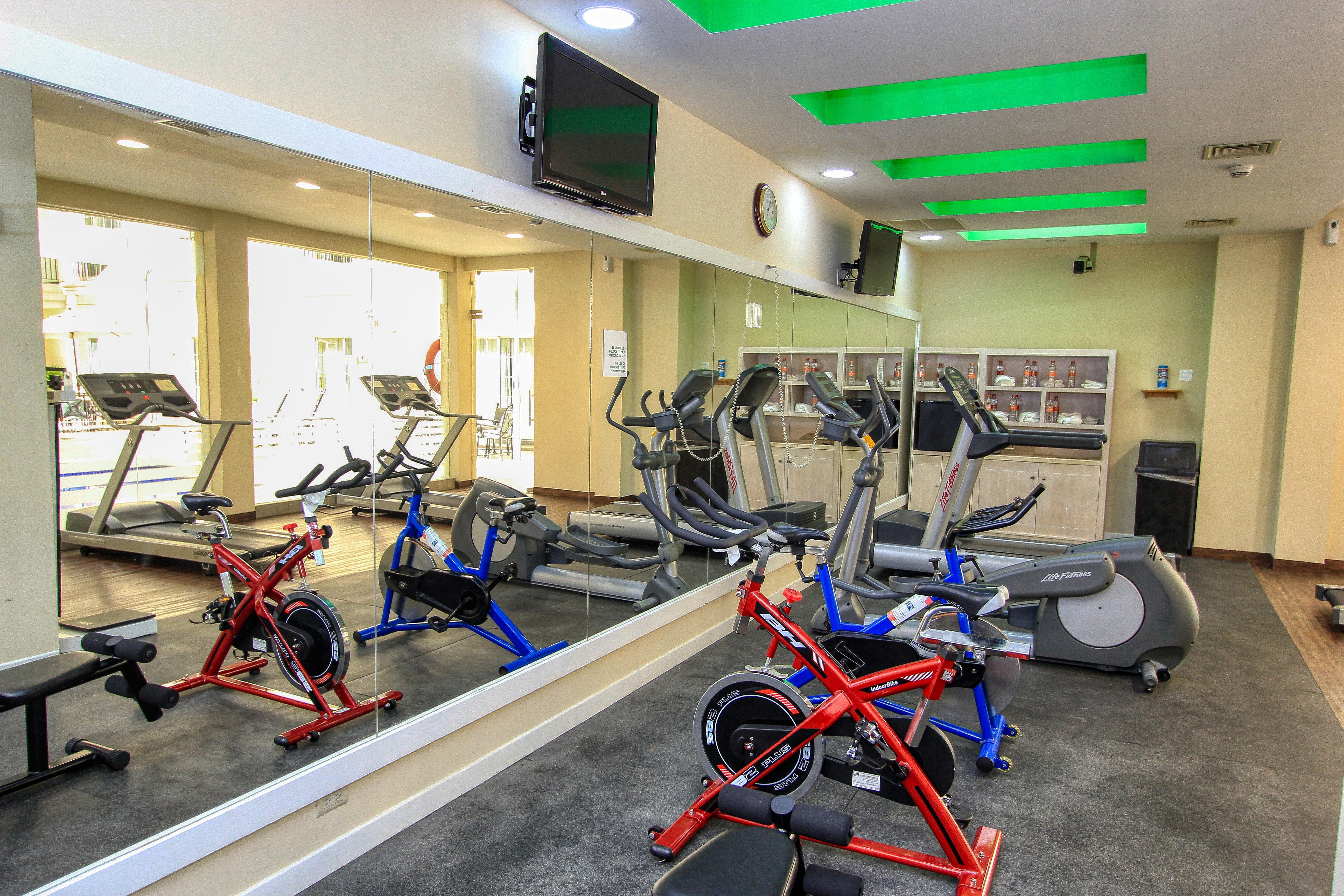 Holiday Inn Leon By Ihg Bagian luar foto