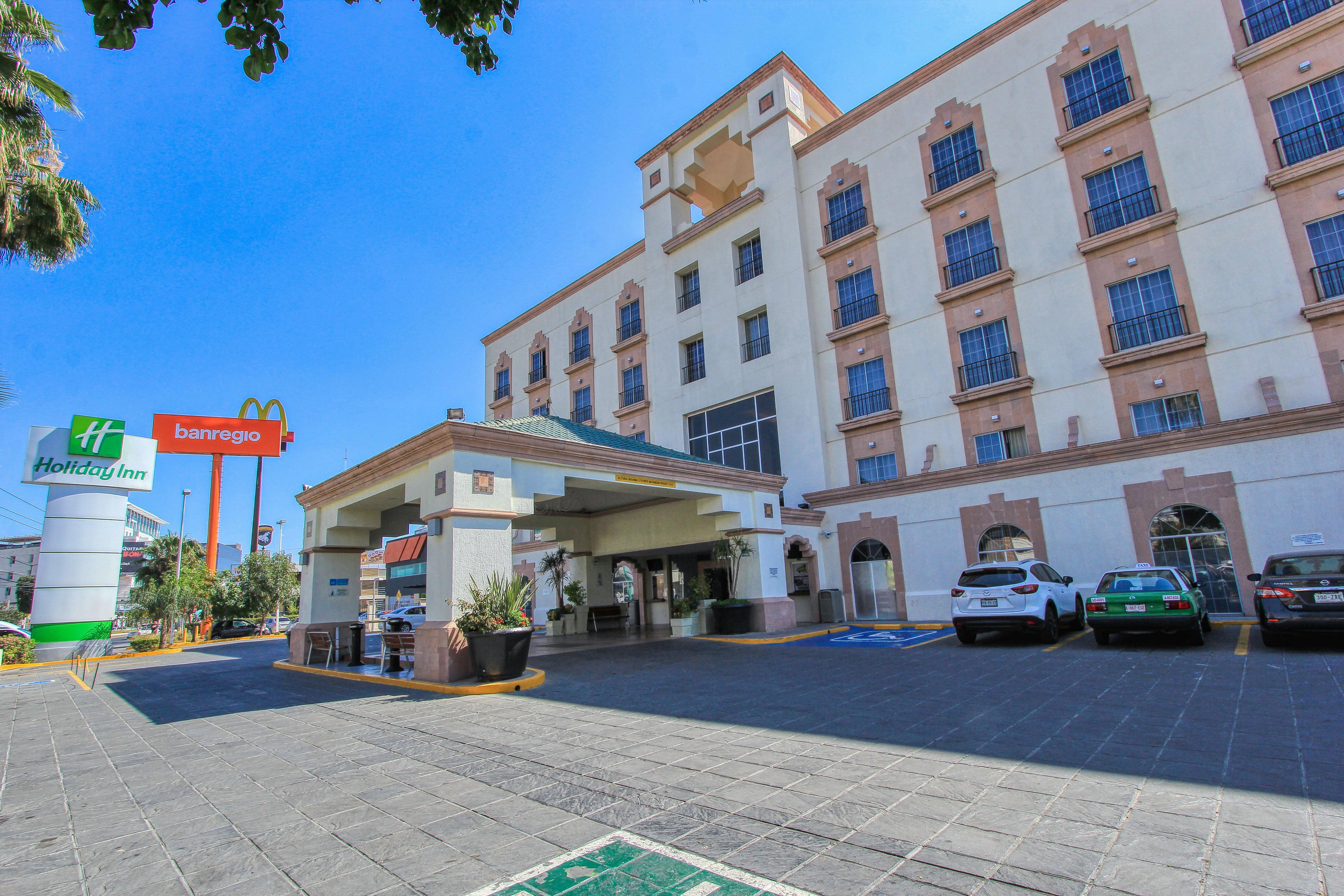 Holiday Inn Leon By Ihg Bagian luar foto