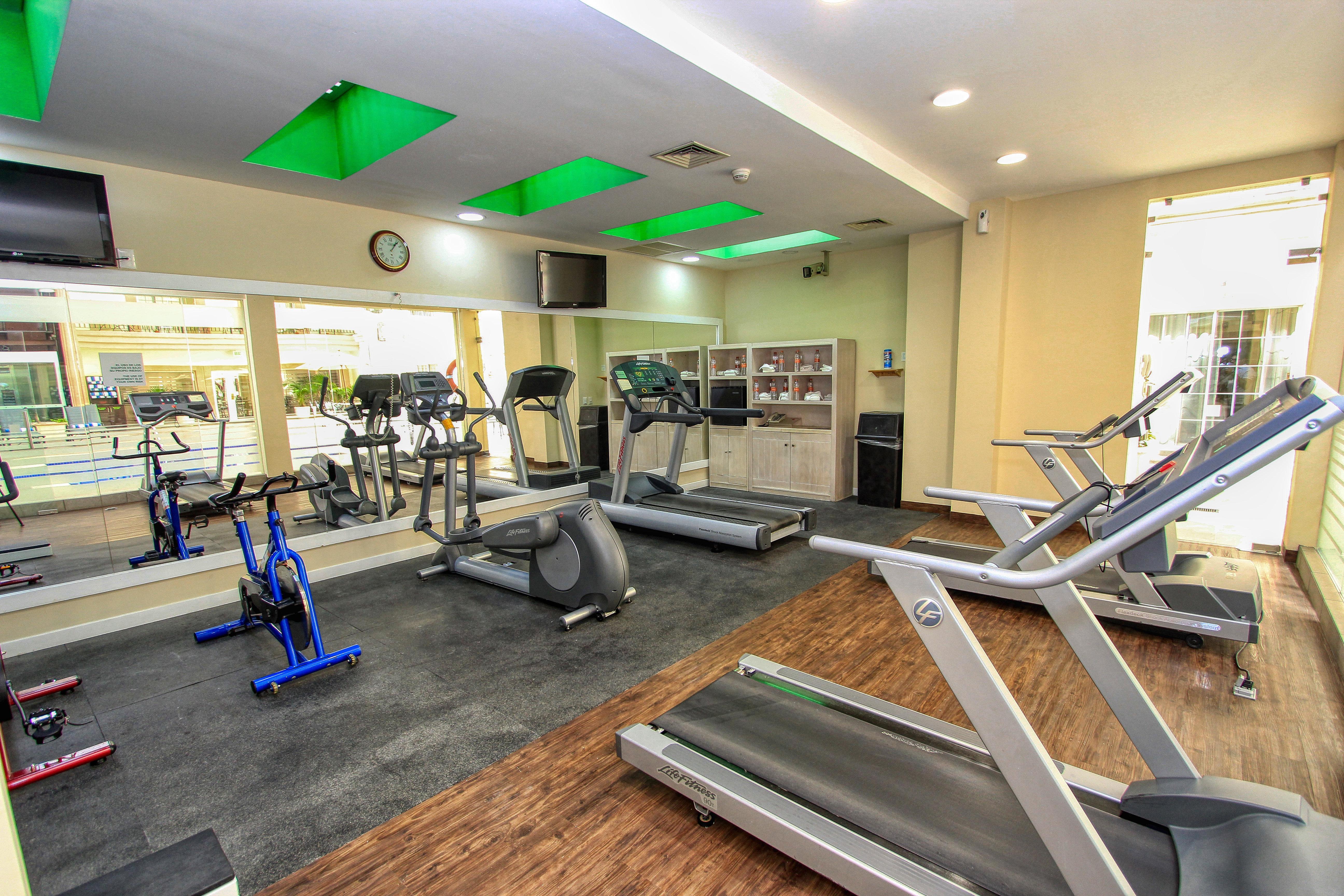 Holiday Inn Leon By Ihg Bagian luar foto