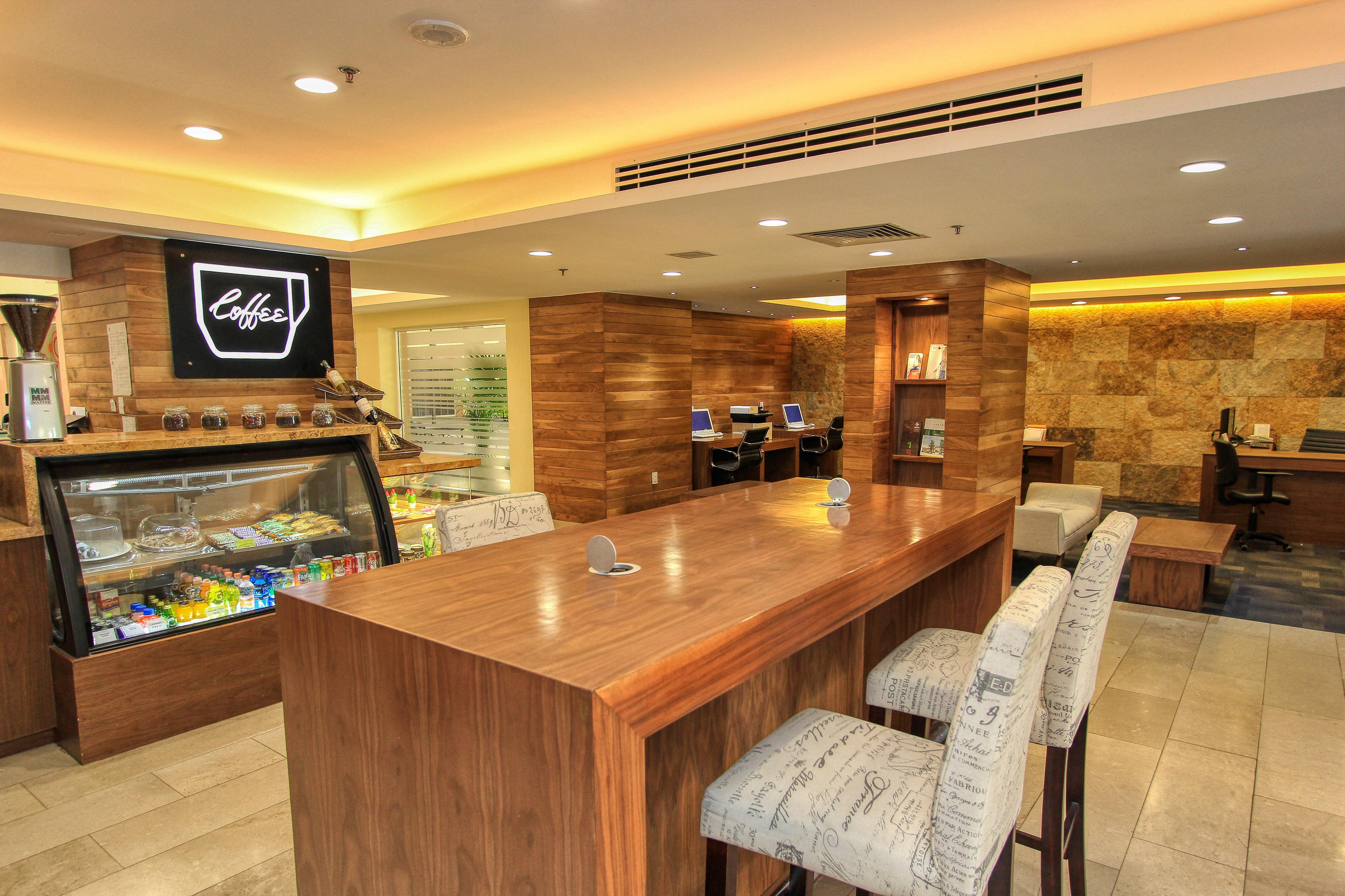 Holiday Inn Leon By Ihg Bagian luar foto