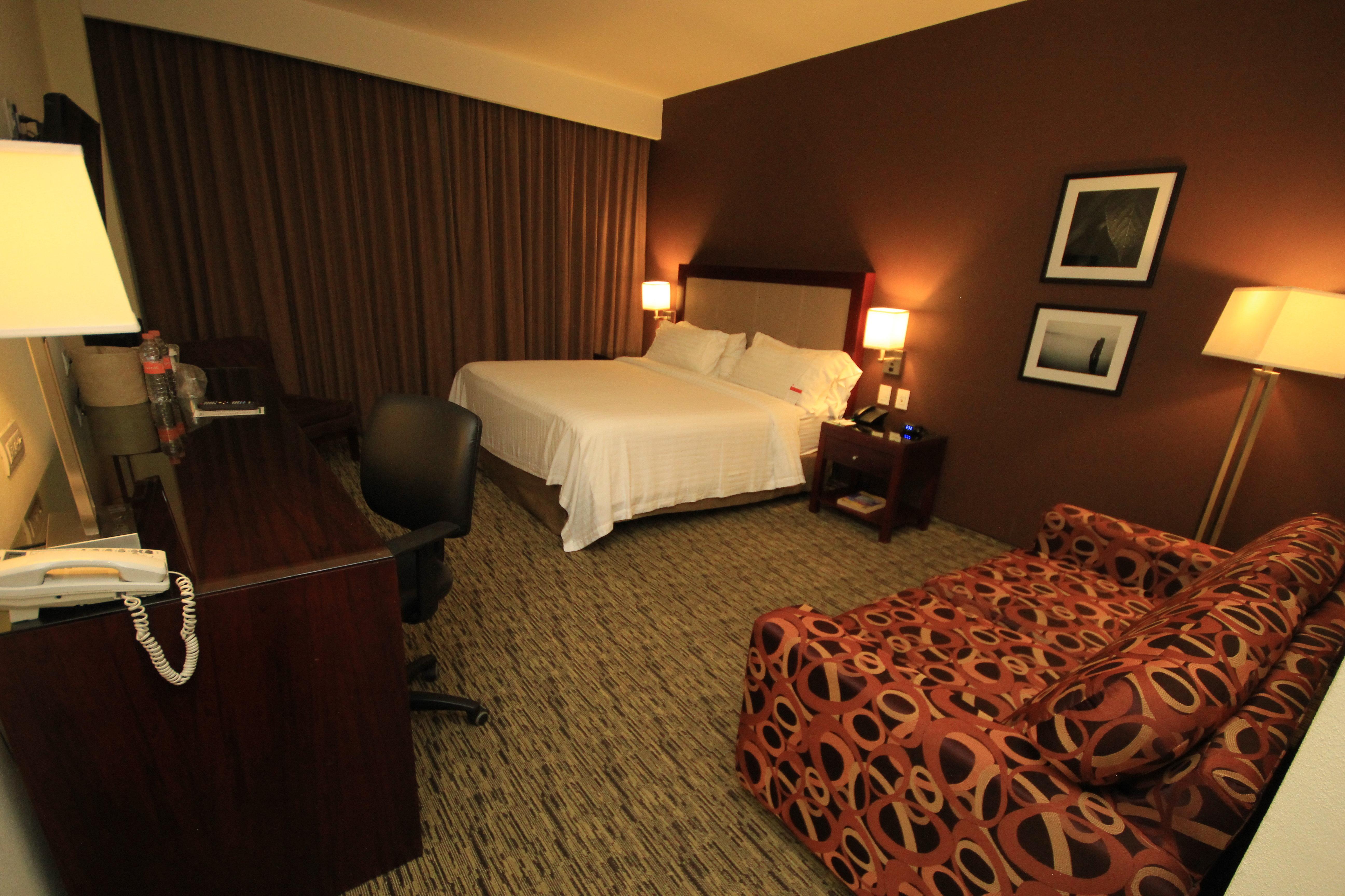 Holiday Inn Leon By Ihg Bagian luar foto