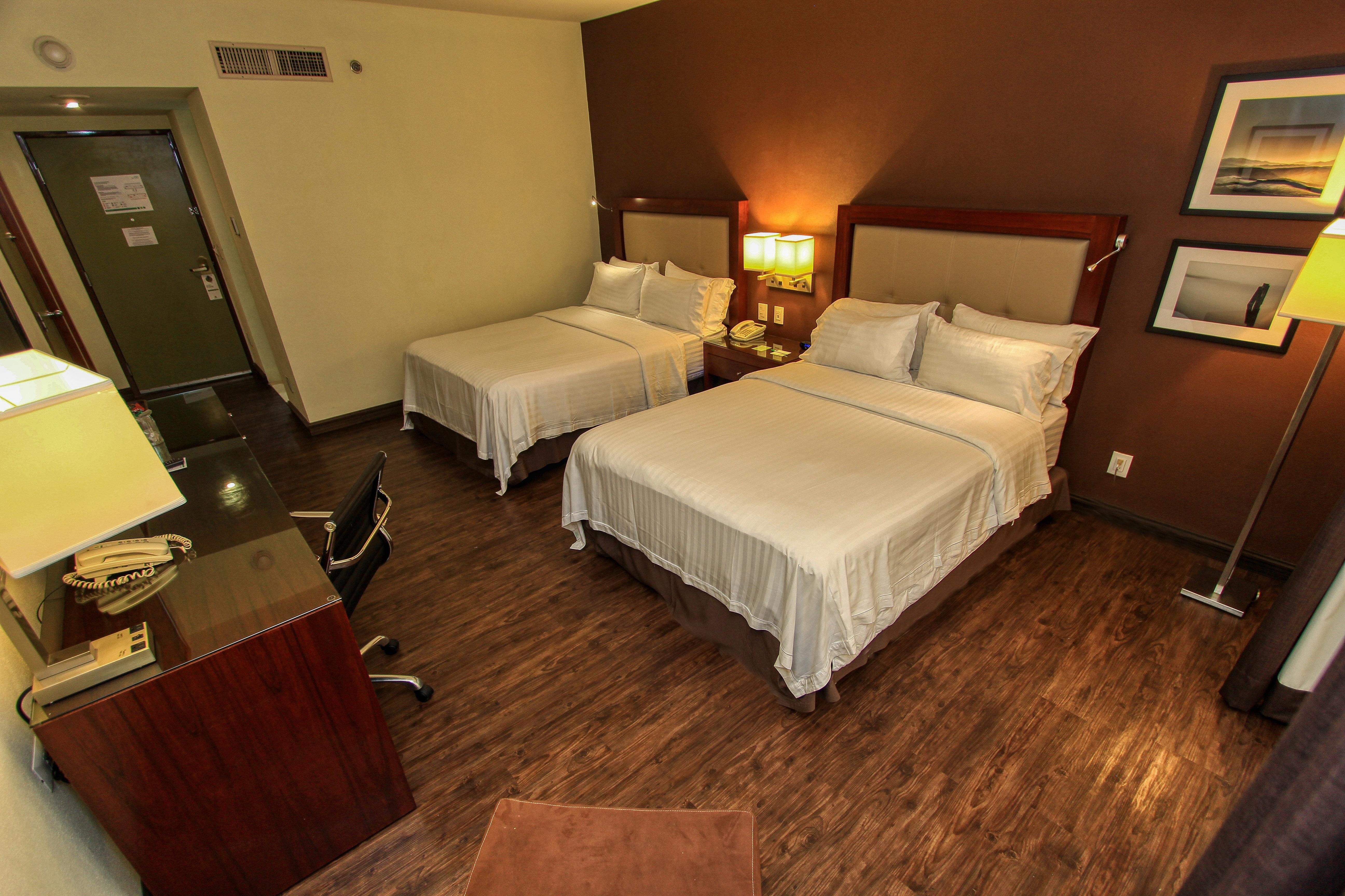 Holiday Inn Leon By Ihg Bagian luar foto
