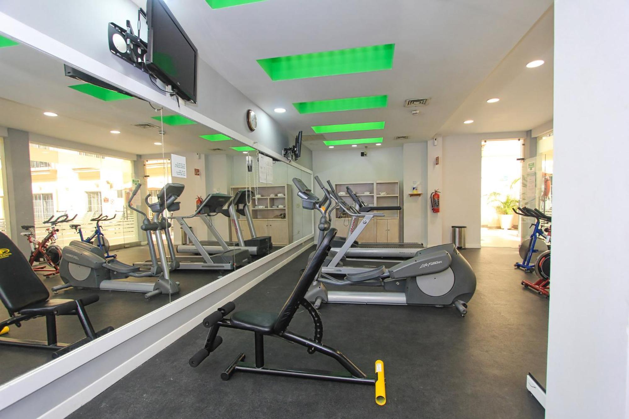 Holiday Inn Leon By Ihg Bagian luar foto