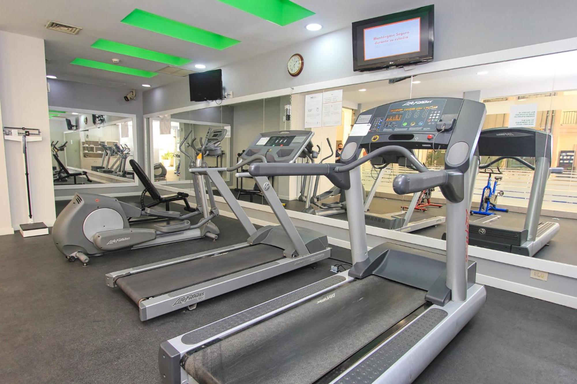 Holiday Inn Leon By Ihg Bagian luar foto